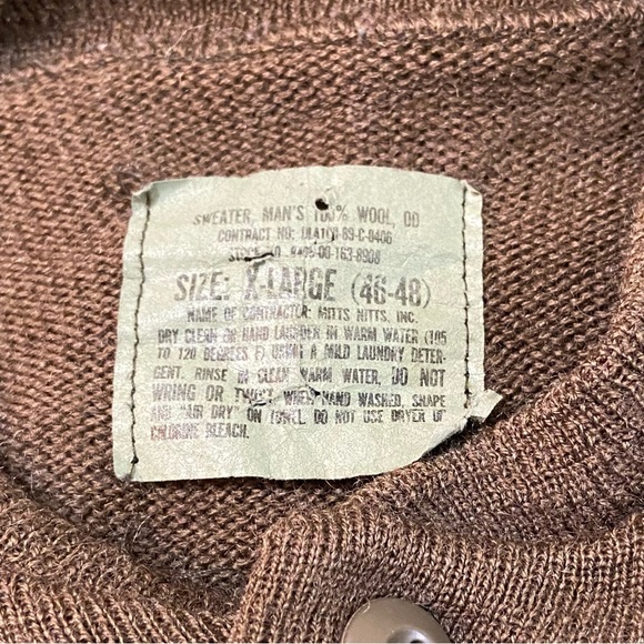 Vintage Military 100 Percent Wool Sweater. Mitts Nitts Inc. Khaki brown. - Picture 5 of 5